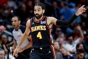 文森特半场替补亮相8分钟表现平平 正负值-3