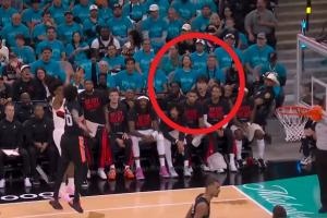 亨德森三分力挽狂澜 小杨替补视角直呼过瘾