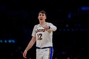 功过难抵！拉拉维亚失球阿门断球反击完成盖帽后者突分上篮