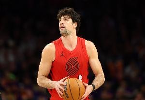 防守阿夫迪亚的技巧分享：米奇教练的指导要点