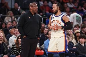 布朗盛赞布伦森牺牲精神，强调团队协作