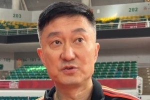 主教练杜锋：现状严峻，外援依赖徐杰状态