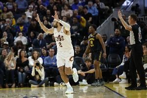 斯图尔特发挥超出预期 哈登强调贡献不止得分