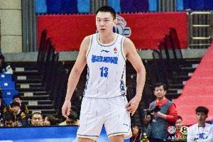 北京首钢收官战将办退役仪式 献礼功勋朱彦西