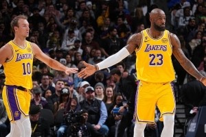 肯纳德谈詹姆斯信任：无东契奇和小里让我更自信