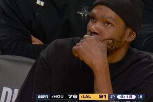 致命三分！肯纳德连续命中5球，KD表情难以言喻！