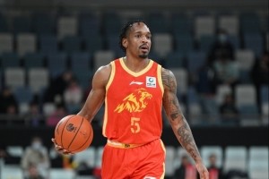 广厦外援加时赛爆砍38分！布朗30中12独得13助球队取胜