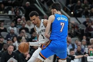 卡特麦迪预测：马刺难突围 文班将遇战术考验