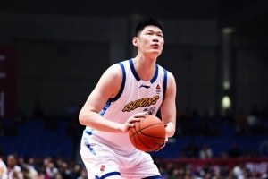 前40轮CBA累计得分榜：胡金秋领衔前三