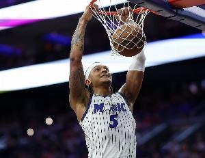 魔幻表现！班凯罗37分钟贡献23分9板4助&高效投篮