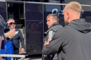 莱斯特城降级在即，温克斯赛后激怒球迷