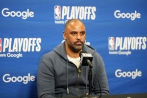 火箭战报：乌度卡尚稳坐帅位，但湖人取胜或成转折点