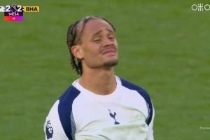 热刺遭戏剧性绝平 西蒙斯悲愤落泪