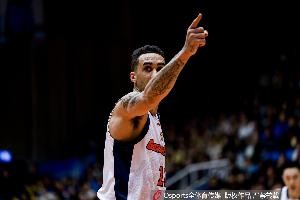 奎因火力全开难阻广东失利 30分空砍成泡影