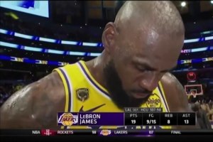 勒布朗访谈：季后赛强度初体验 下场将更专注