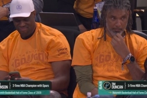 马刺传奇致敬盛会：罗宾逊与邓肯亲临助阵