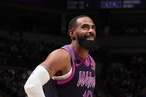 麦丹谈康利回归：未退群更衣室物品在证实归来