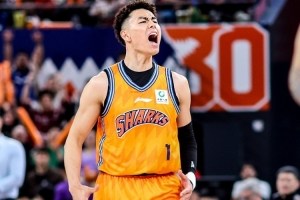 李添荣替补闪耀！18分7断正负值+25助上海大胜辽宁