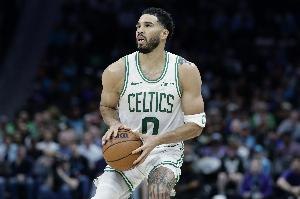 豪泽盛赞塔图姆：进步神速令人瞩目 坚持自我控制