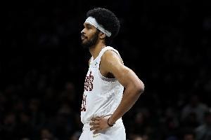 阿伦高效拯救骑士，7投5中正负值达+8