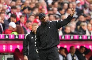 孔圣荣光：孔帕尼两年内率拜仁三冠加冕，四冠伟业持续推进