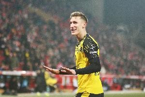 施洛特贝克续约真相：无买家多特蒙德被迫接受