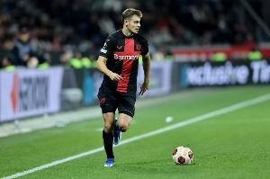 拜仁提前夺冠！斯坦尼西奇成就德甲六连冠伟业