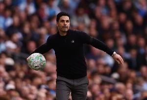 阿森纳亟待调整战术，欧冠联赛需取舍