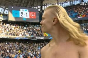 哈兰德赛后金发造型惊艳全场！