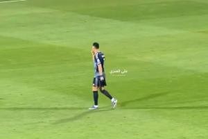 梅西球迷嘘声引C罗手势回应