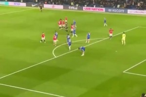 一片哗然！切尔西死忠看台赛后为罗塞尼尔送上嘘声！