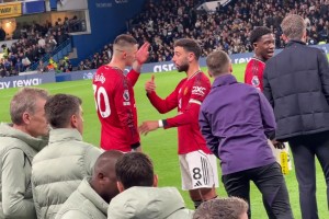 感受一下大B哥的压迫感，布鲁诺场上指导谢什科直拍