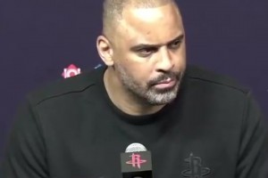 乌度卡此前谈对阵：湖人他们虽缺兵少将，但阵中仍有顶尖球星，不能掉以轻心