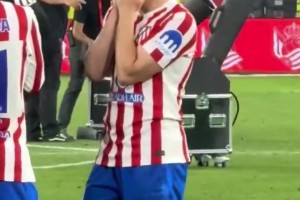 国王杯决赛失利后，科克、小西蒙尼和小蜘蛛落泪……💔