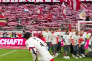 珠联璧合！拍大合影时提前开溜的迪亚斯！