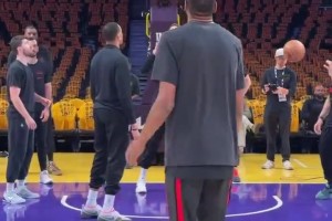 本赛季常规赛仅缺席4场！杜兰特赛前进行了罚球线跳投训练