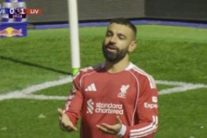 2连胜！利物浦2-1埃弗顿仍第5 范戴克绝杀萨拉赫破门加克波助攻