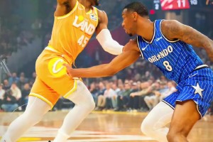 哈登审判之投再现！米切尔韦德式大回环得分！令人胆寒双人组！