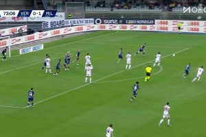 争议！加比亚头球破门但裁判判罚越位进球无效