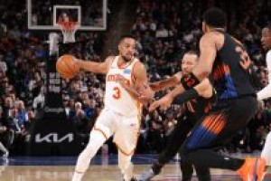 🏀老鹰14分逆转尼克斯扳平大比分 麦科勒姆32+6 库明加19分